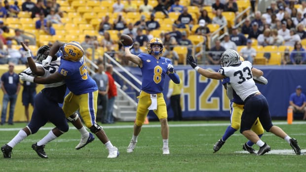 Kenny Pickett Quarterback Pittsburgh